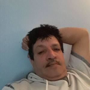 Meet your Posher, Carlos